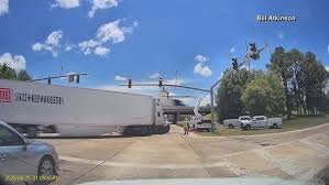 semi hits bucket worker